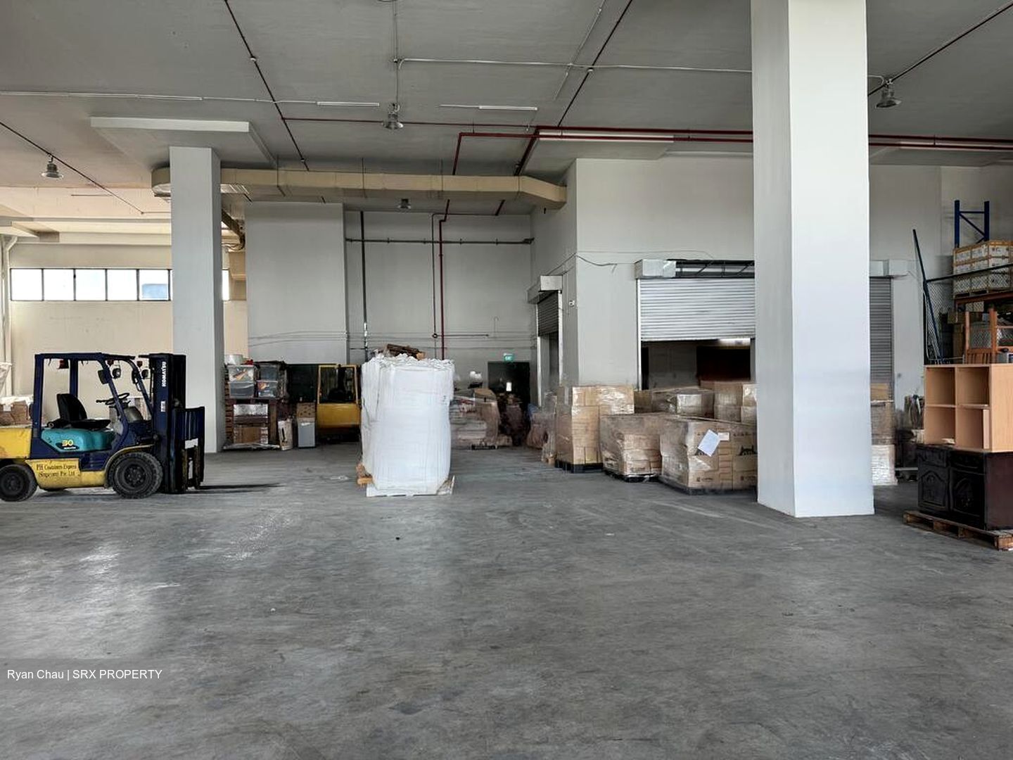Gul Circle (D22), Warehouse #475688281